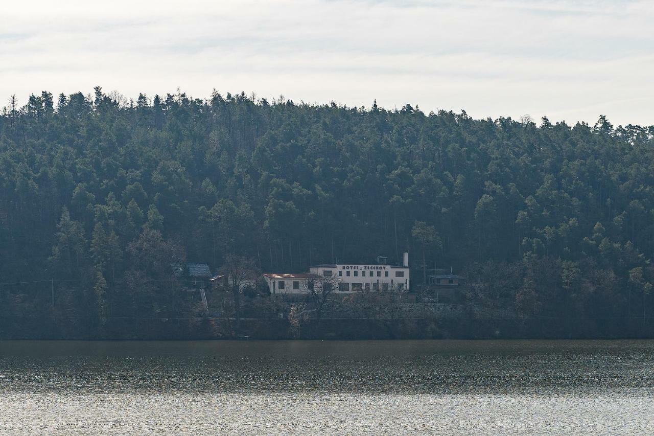 Hotel Zlechov Plumlov Exterior photo